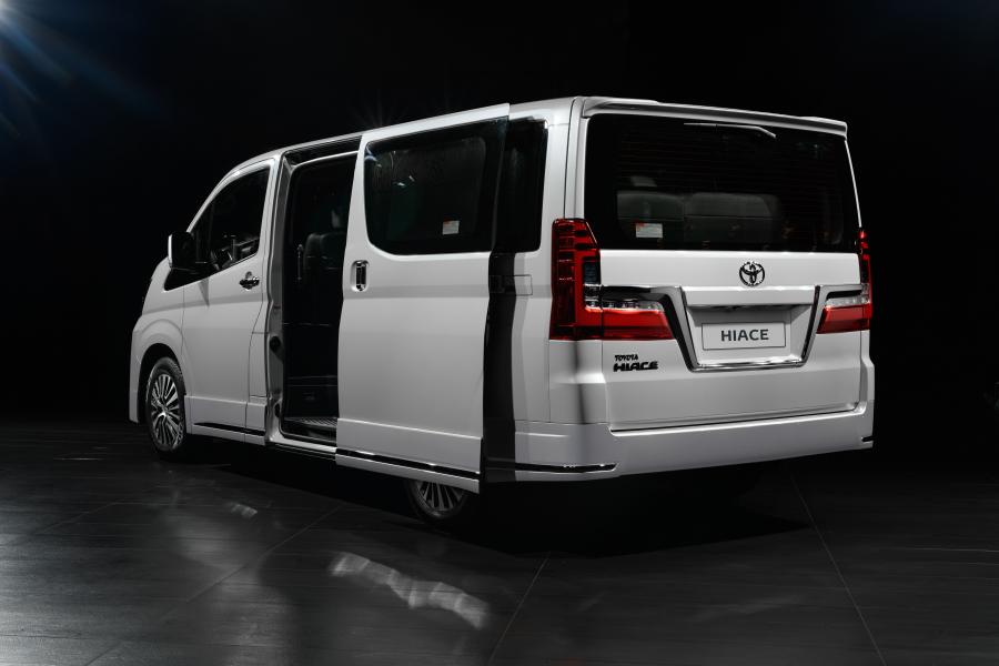 Toyota Hiace VIP 2019 года  (RU) (фото 6 из 7)